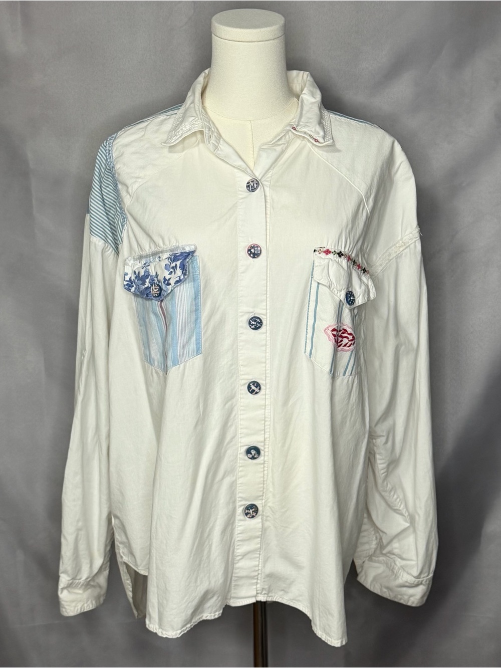 Vintage White Button-Up Shirt with Blue Accent Pocket Details